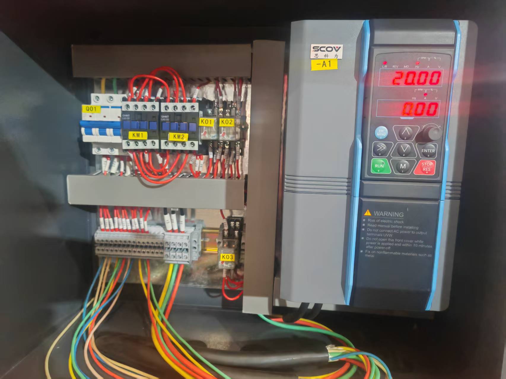 半門(mén)式起重機(jī)電動(dòng)葫蘆改變頻雙速